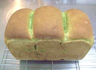 ヨモギの自家製パン